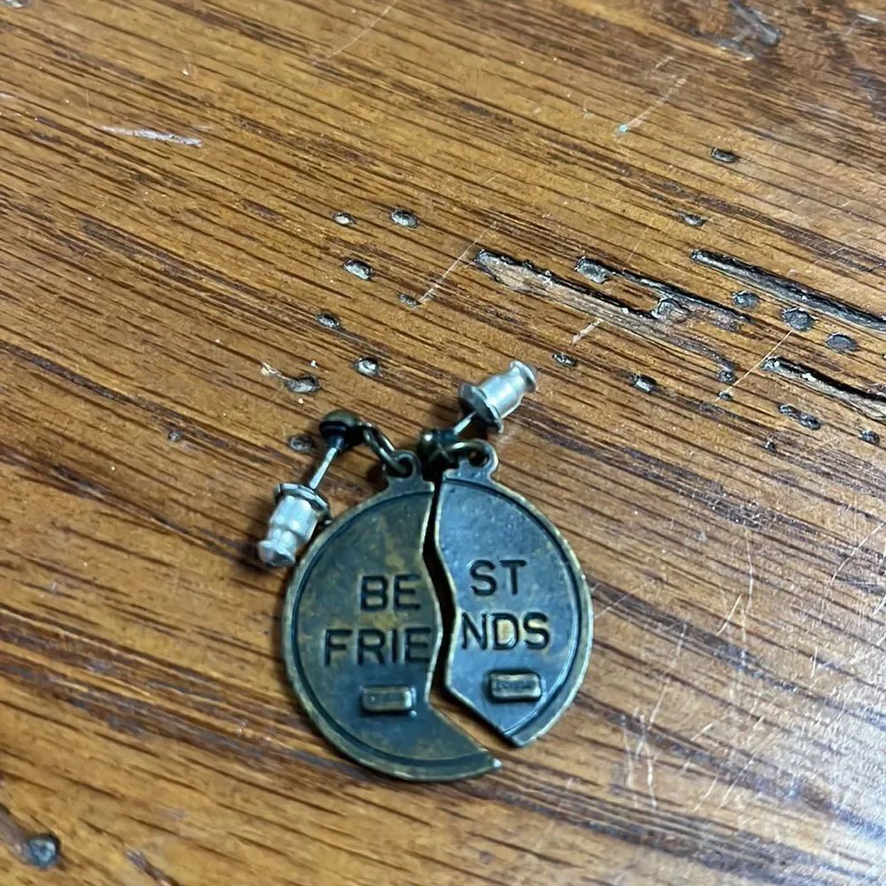 Mickey Mouse Disney earrings - Picture 6 of 6